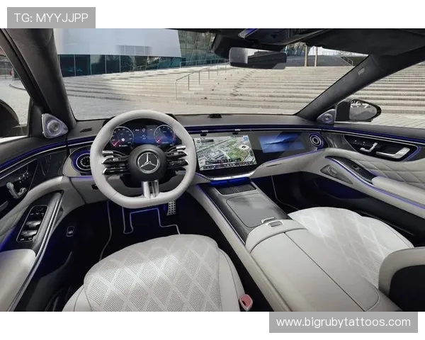 奔驰网上娱乐全面升级，带你体验极致的数字化娱乐新享受